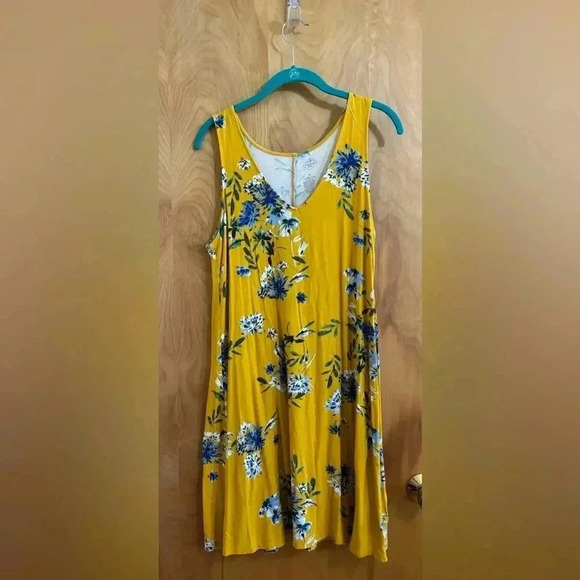 St.Johns Bay Midi Dress Floral Size Medium EUC - Picture 2 of 9